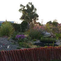 Gartenanlage mit Teich